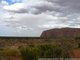 Uluru (et un arc-en-ciel)